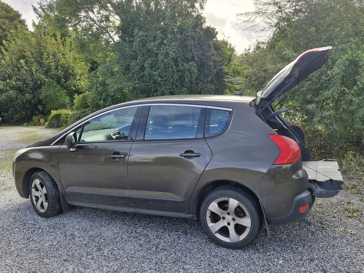 Peugot 3008 - Image 2