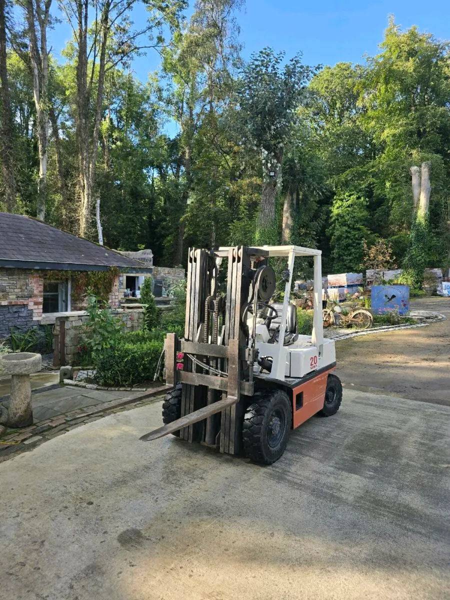 Nissan 2 Tonne Forklift - Image 2