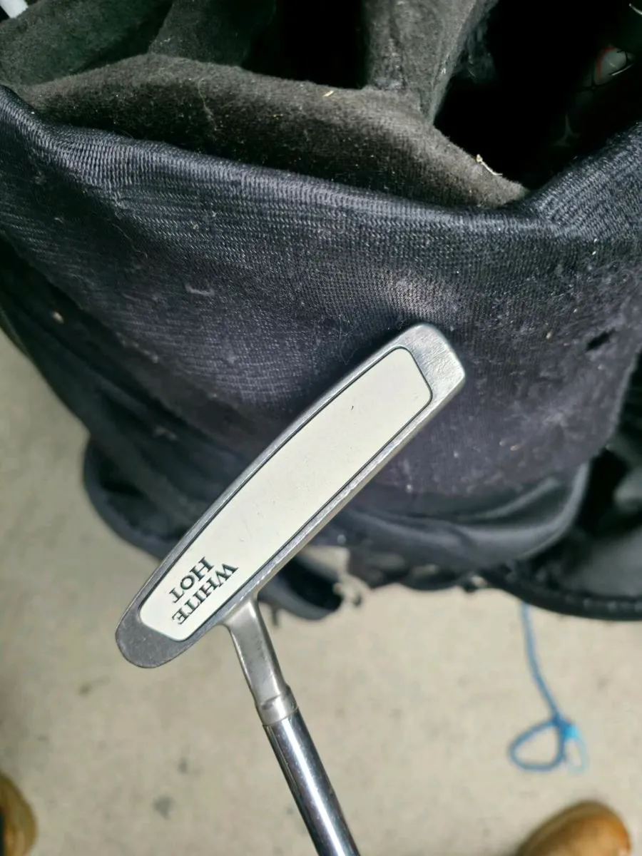 Odyssey White Hot #2 Putter - Image 3