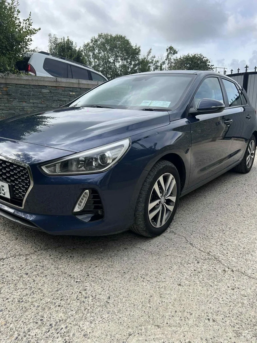2017 (172) Hyudai i30 New nct - Image 2
