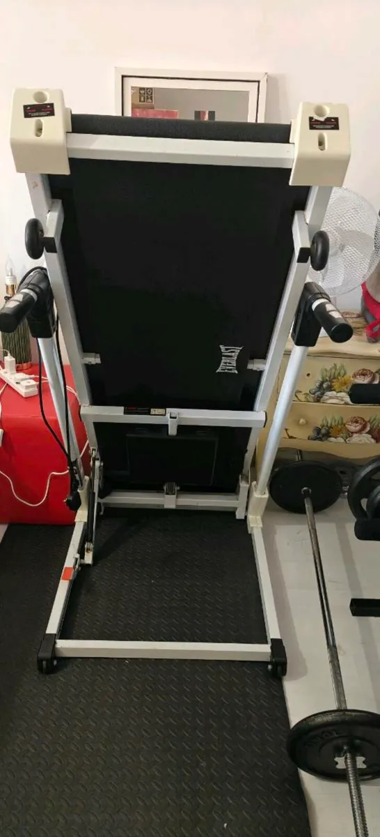 Treadmill - Image 1