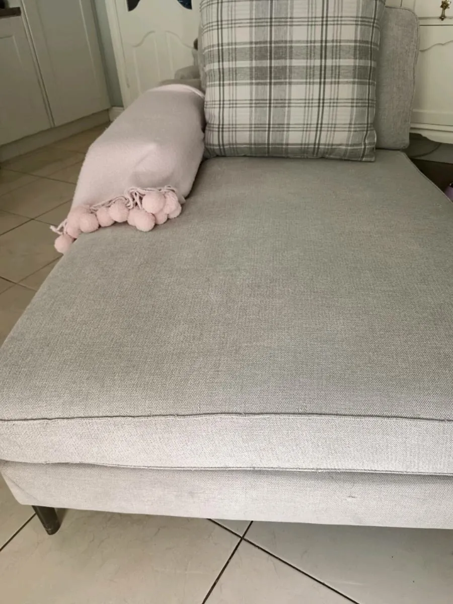 Chaise sofa - Image 1