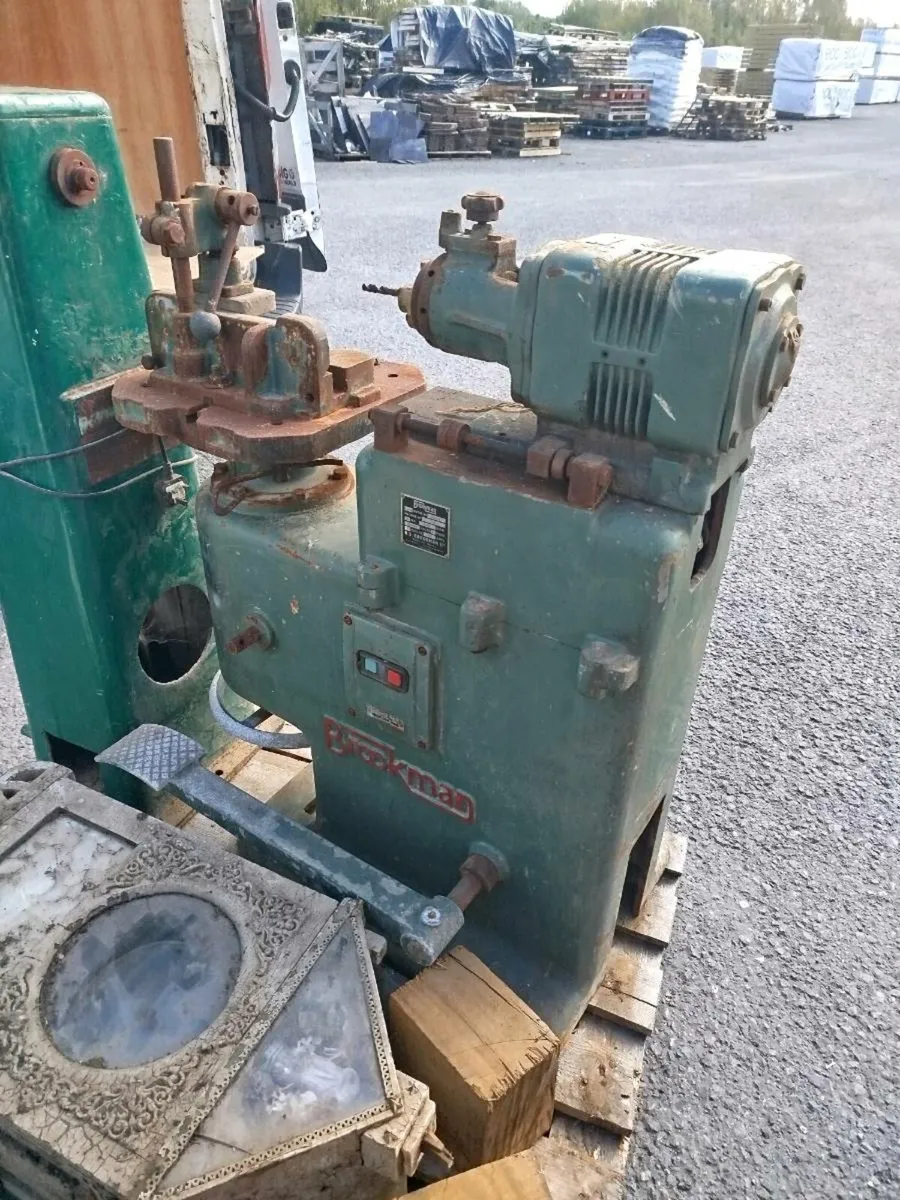 Wood work machines clear out fast sales - Image 3