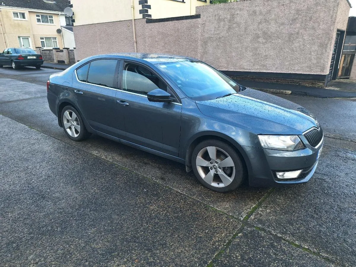151 Skoda Octavia 1.6tdi - Image 3