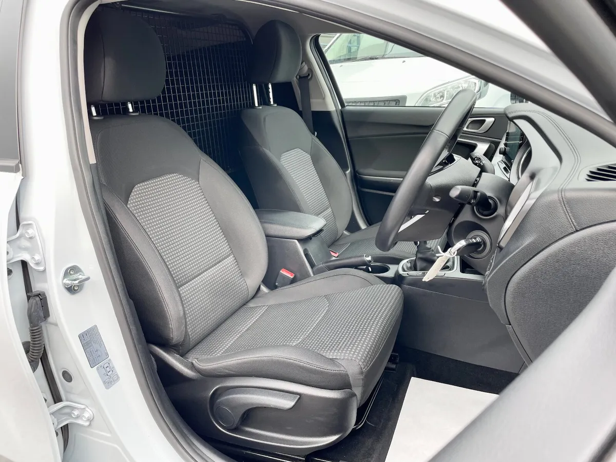 Kia Ceed K2 1.6CRDI Diesel 2 Seat Commercial,2021 - Image 4