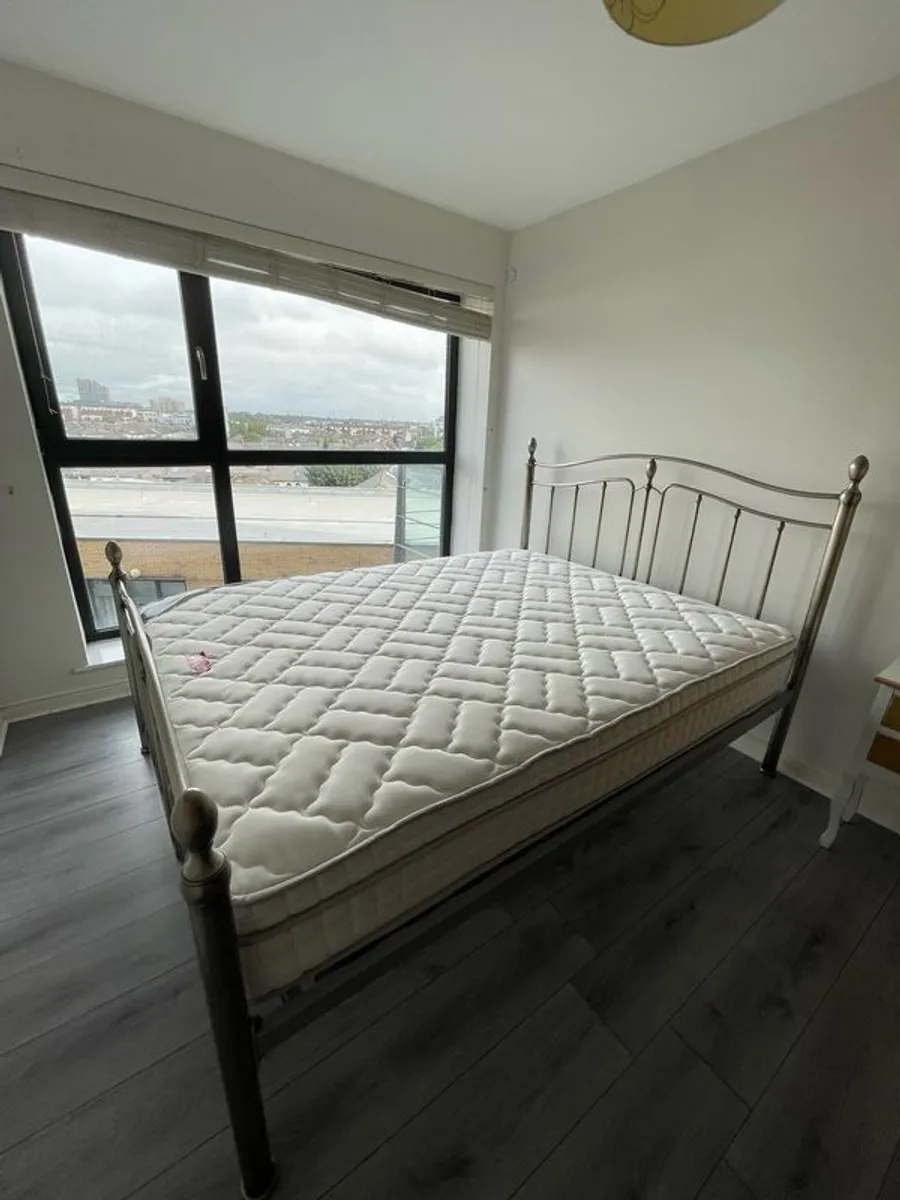King Size Bed & Matress - Image 4