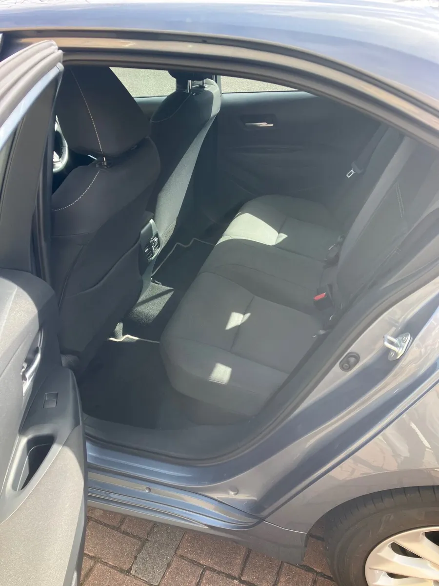 Toyota Corolla 2021 - Image 2