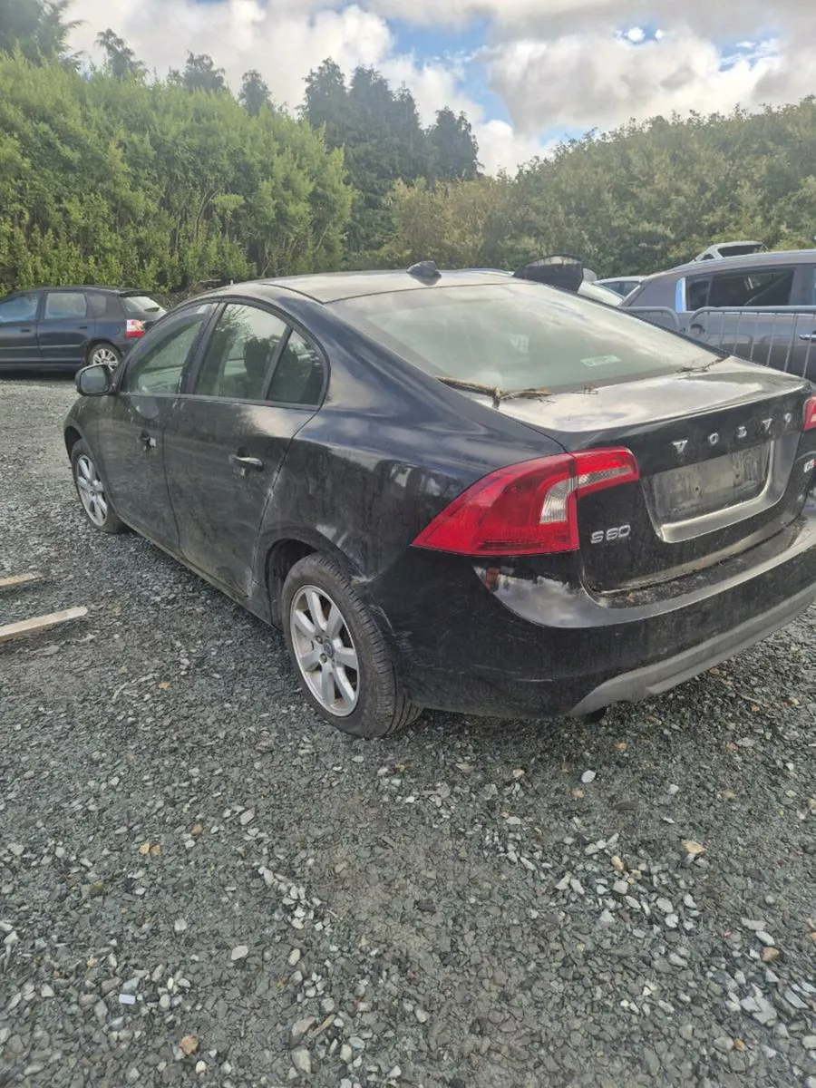 Volvo S60 - Breaking only - Image 1