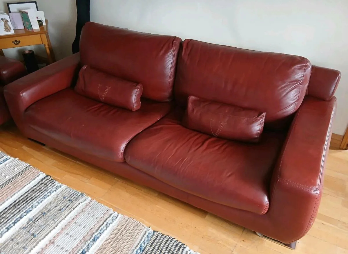Full 321 Leather Suite / Low Price / Quick Sale - Image 3