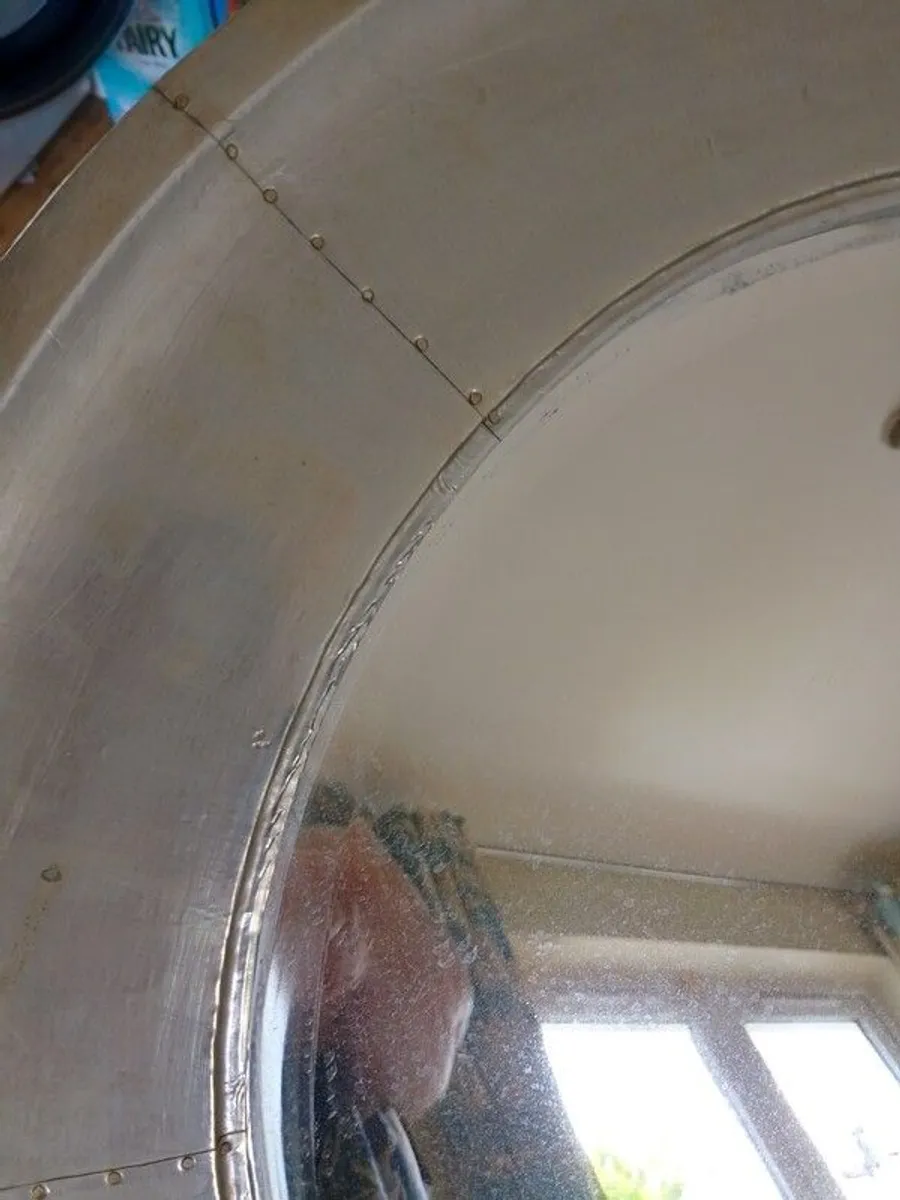 mirror - Image 2