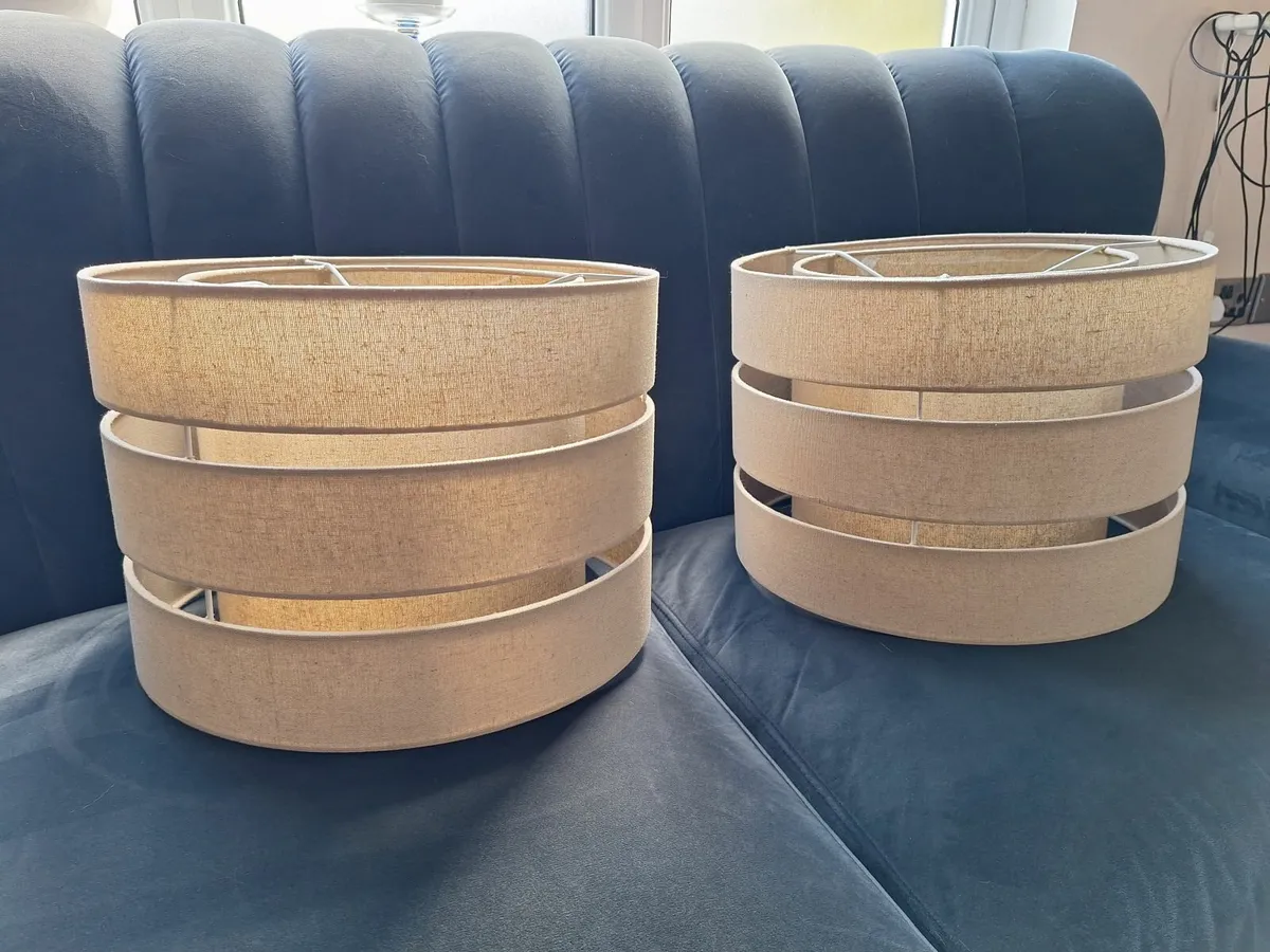 2 lampshades - Image 1