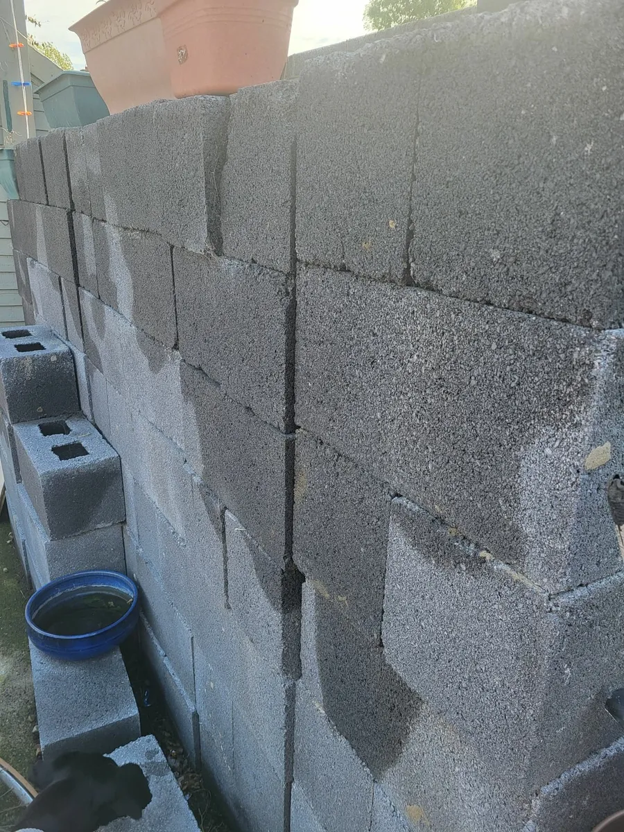 9 inch cavity blocks - Image 1