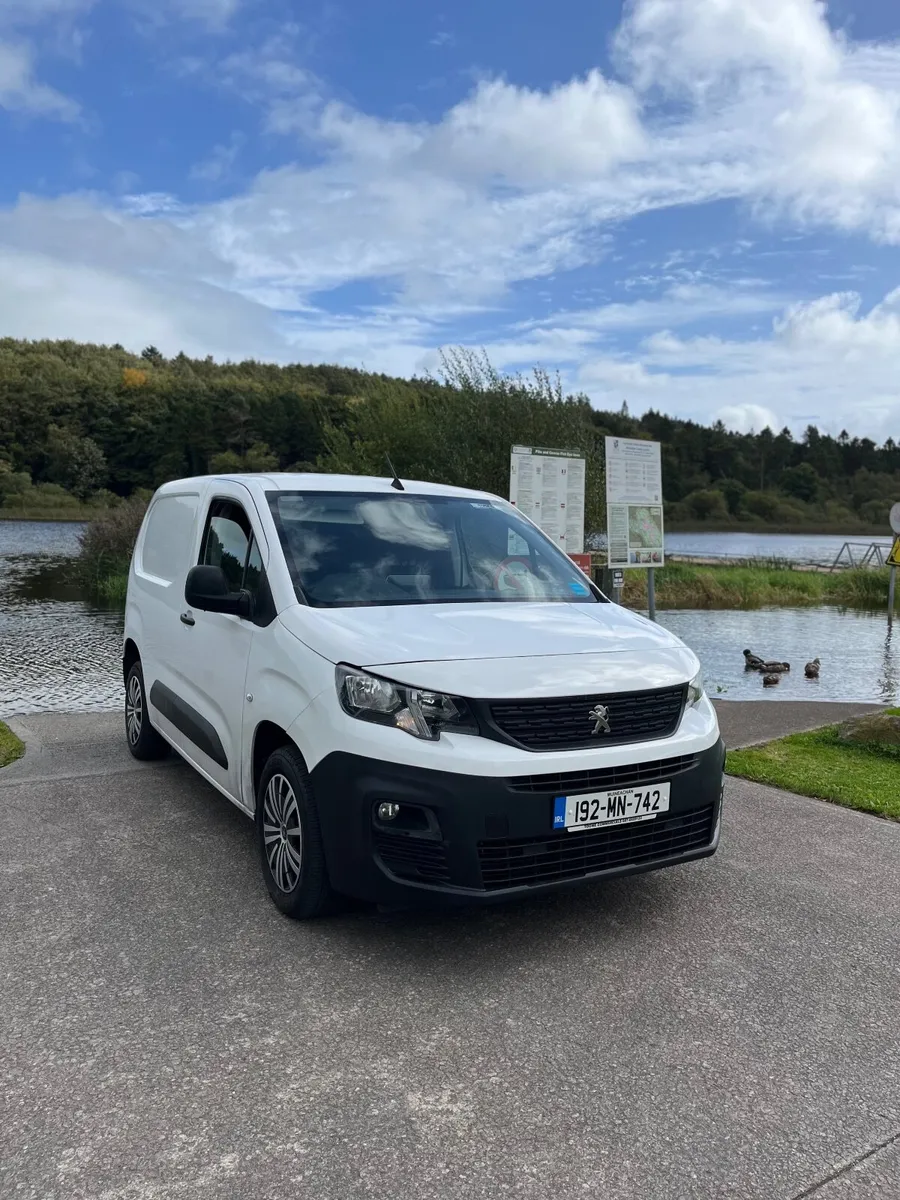 2019 Peugeot partner - Image 1