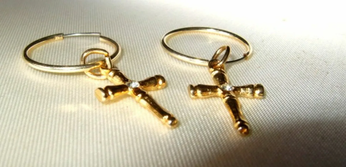 Vintage 9ct Gold Hoops & Charms - Image 2