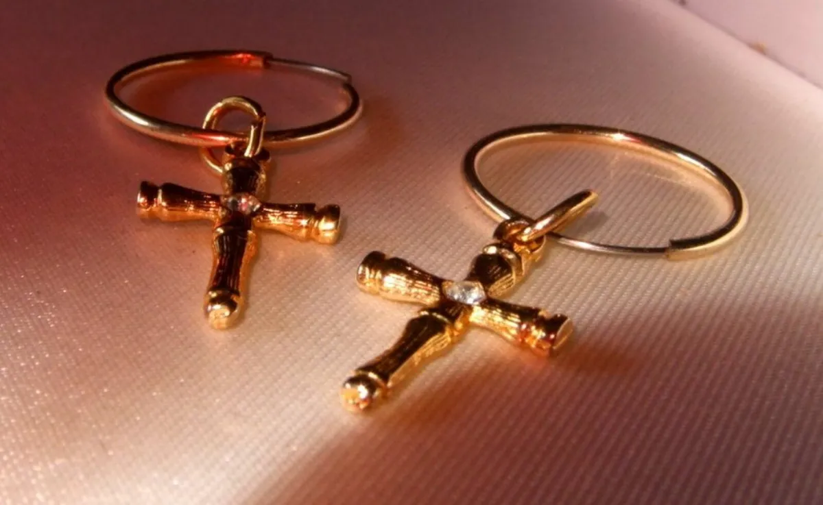 Vintage 9ct Gold Hoops & Charms - Image 1