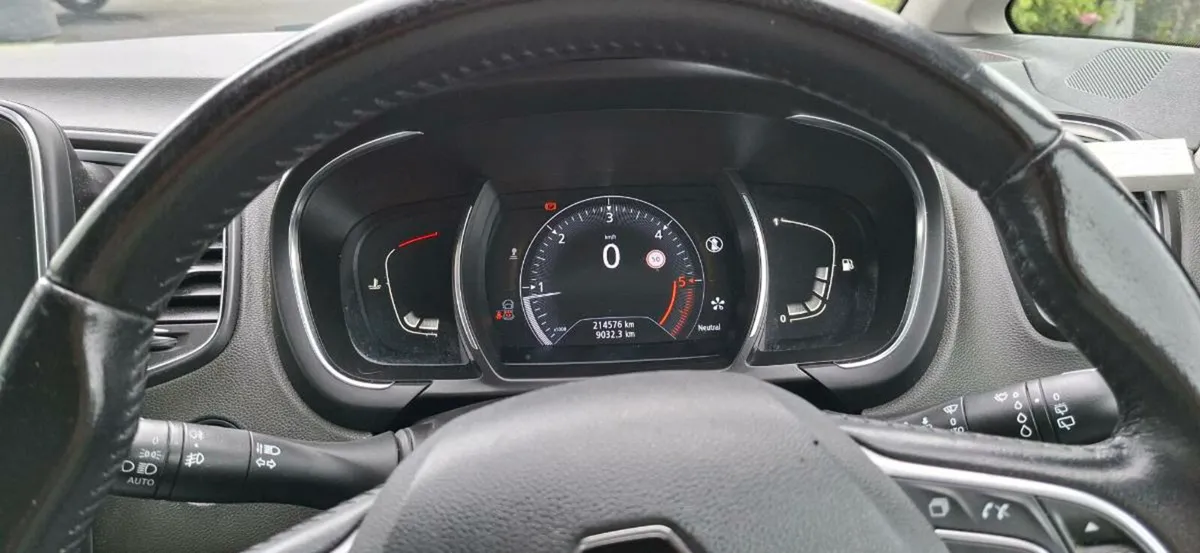 Renault grand scenic - Image 2
