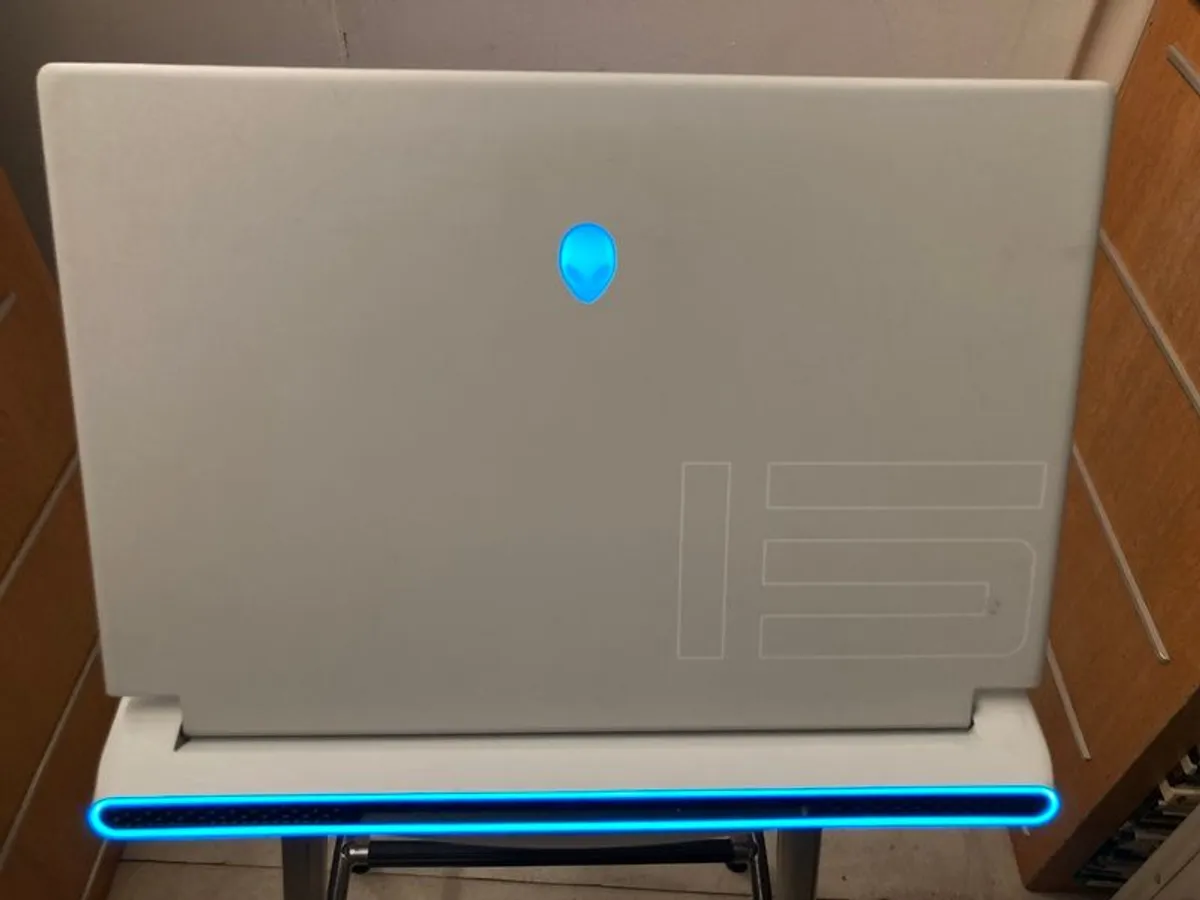 Alienware X15 Gaming Laptop - Image 4
