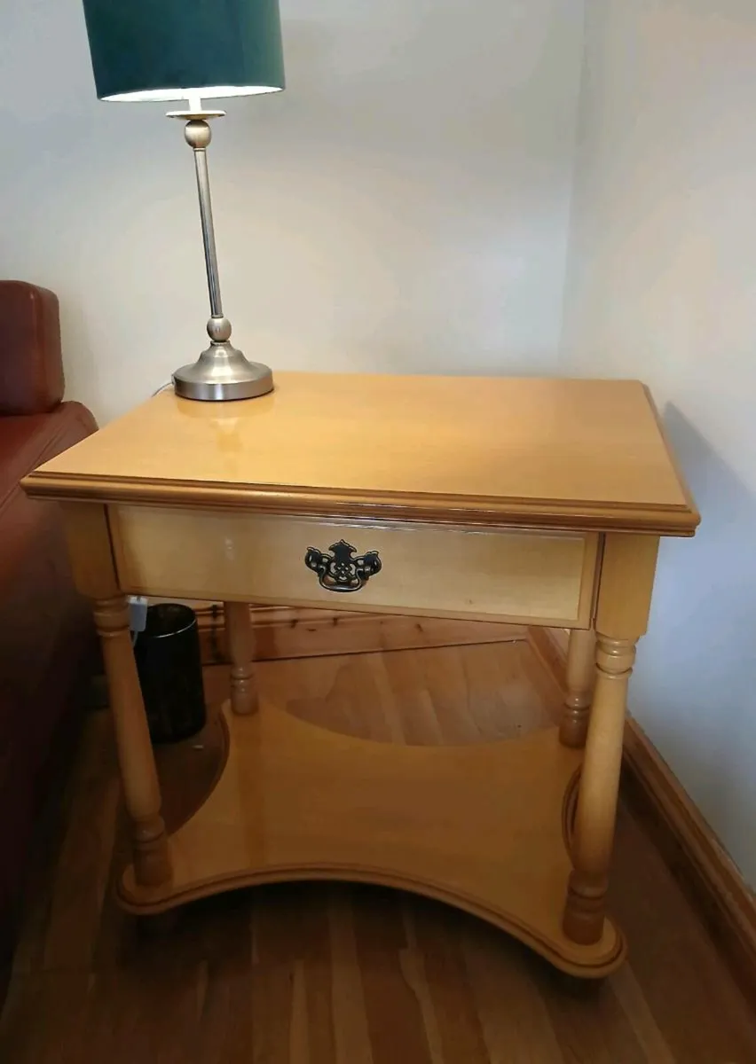 Lamp/Side Table - Image 3