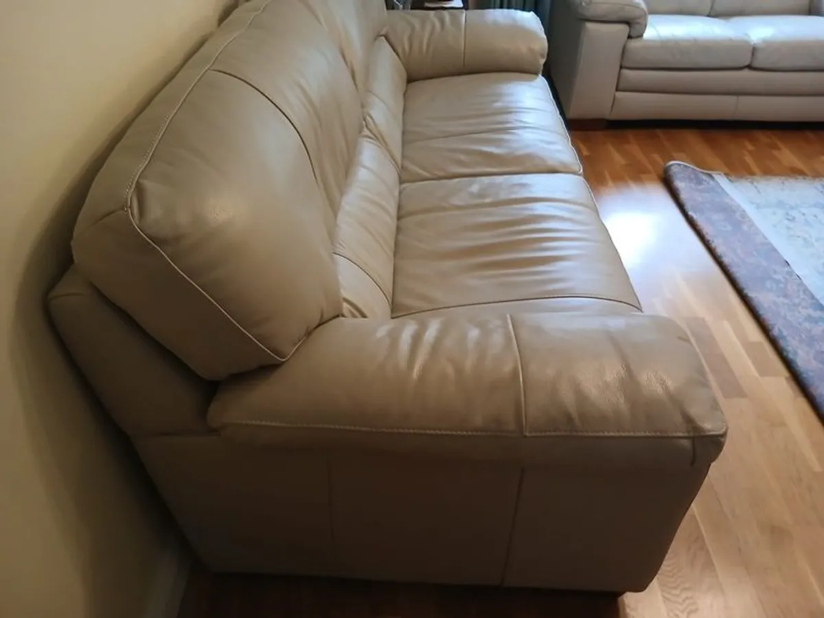 Sofa - Image 3