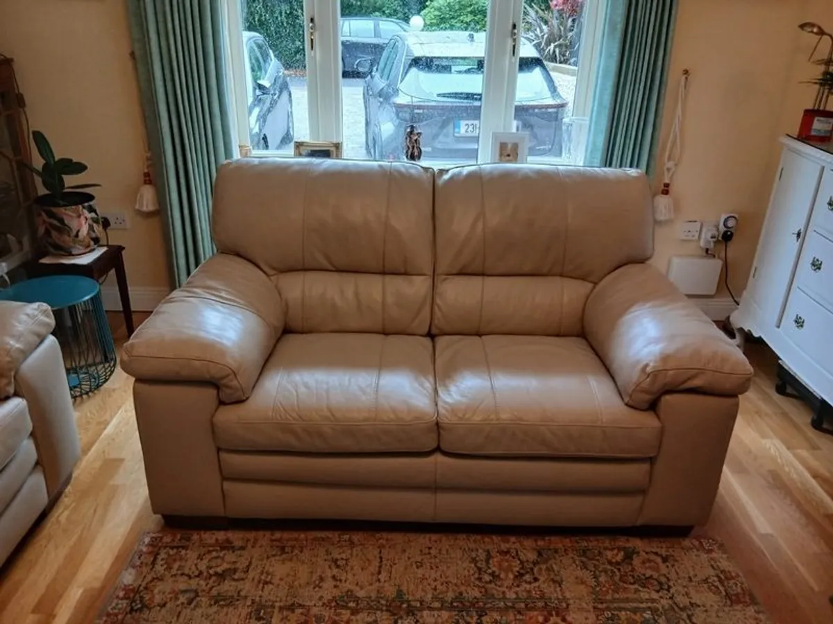 Sofa - Image 4
