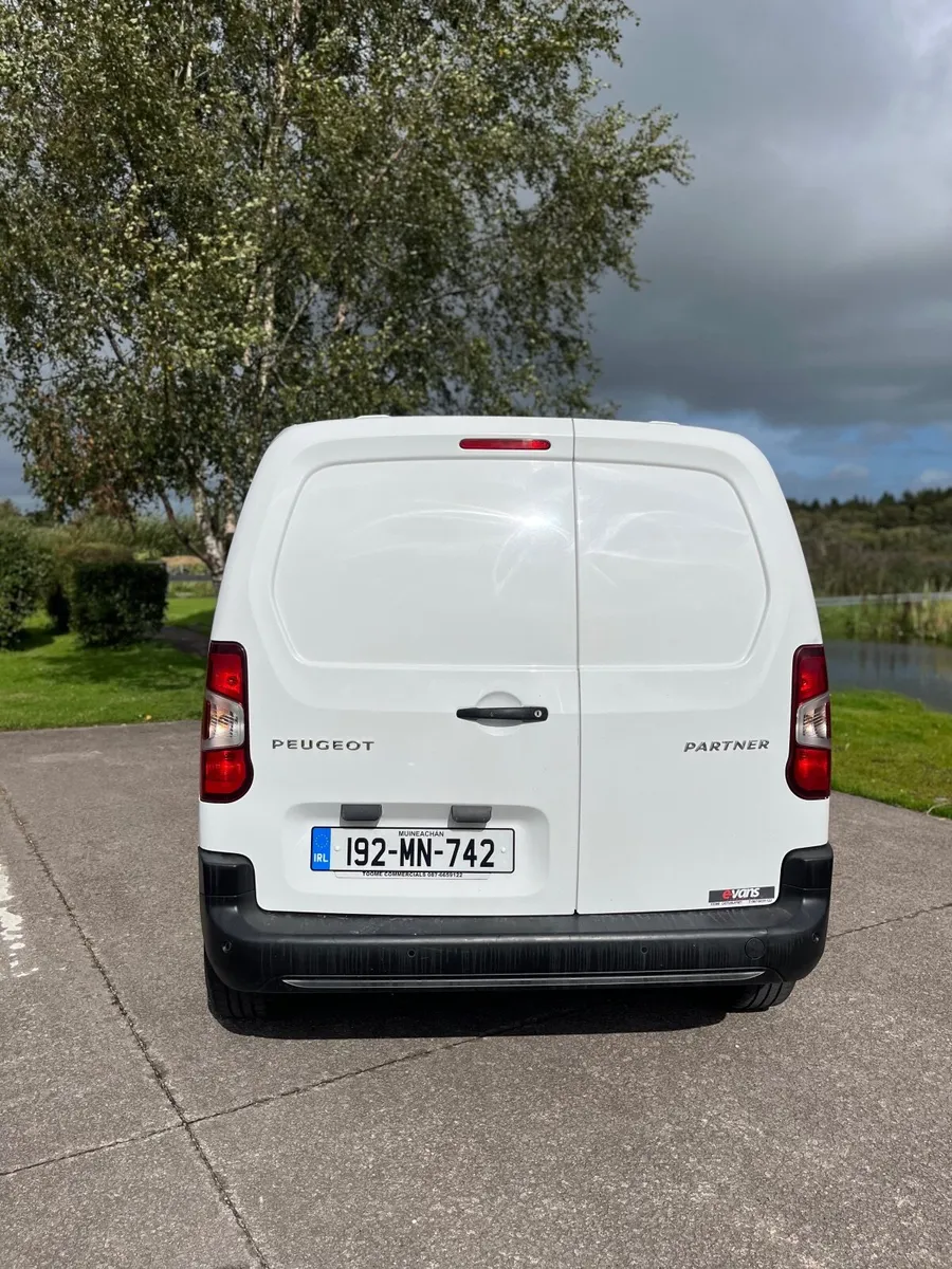 2019 Peugeot partner - Image 2