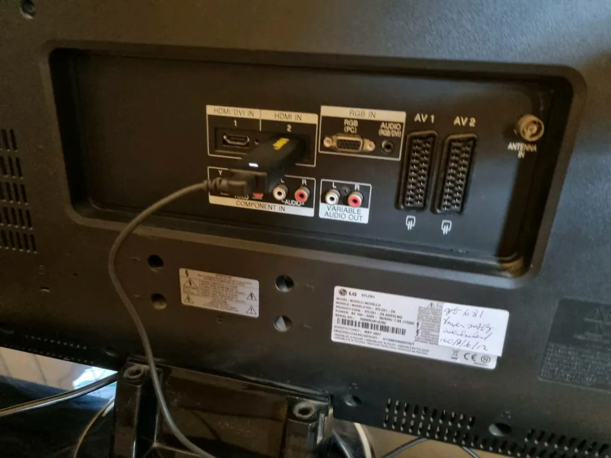 LG TV - Image 4