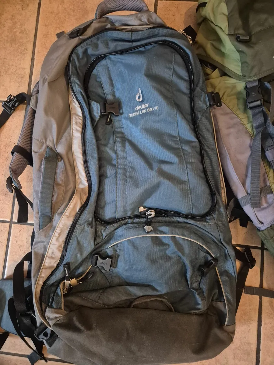 Deuter travel rucksack - Image 3