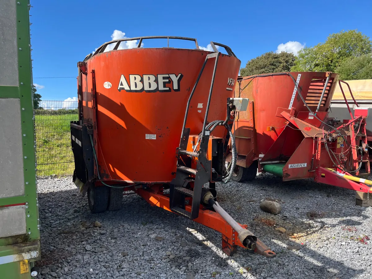 Abbey 14 cube tub feeder - Image 1