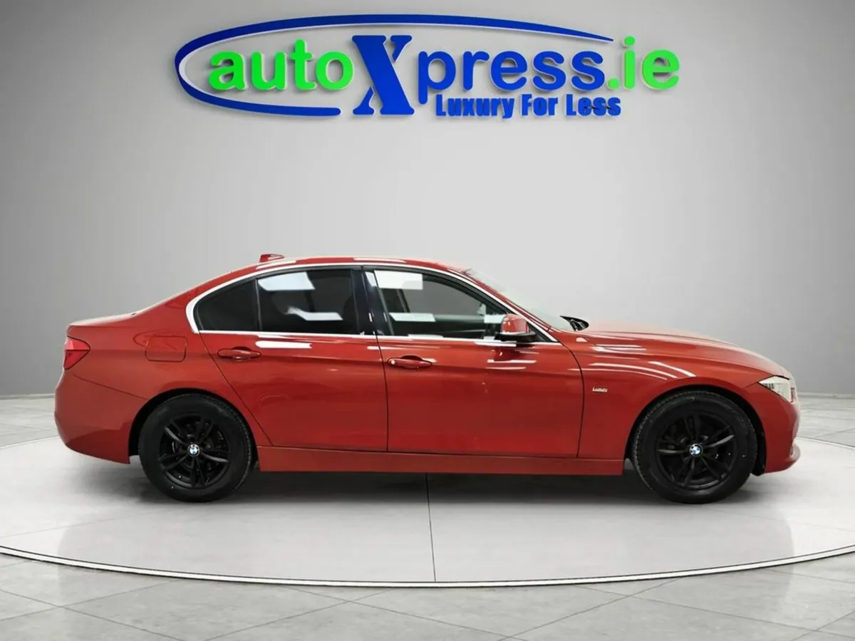 BMW 3-Series 320D Automatic, Reversing camera - Image 3