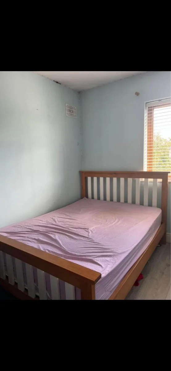 Bed - Image 1