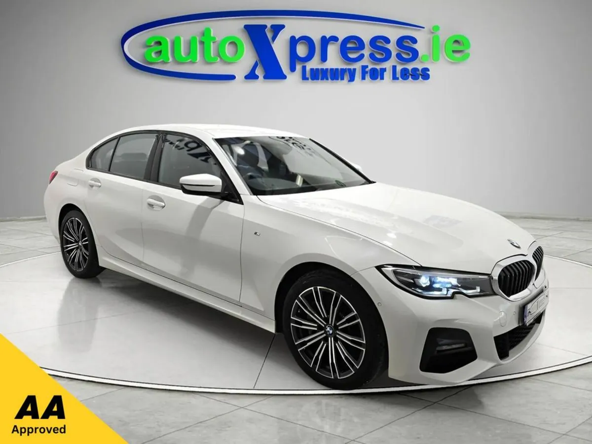 BMW 3-Series 330E M SPORT Automatic, Reversing cam - Image 1