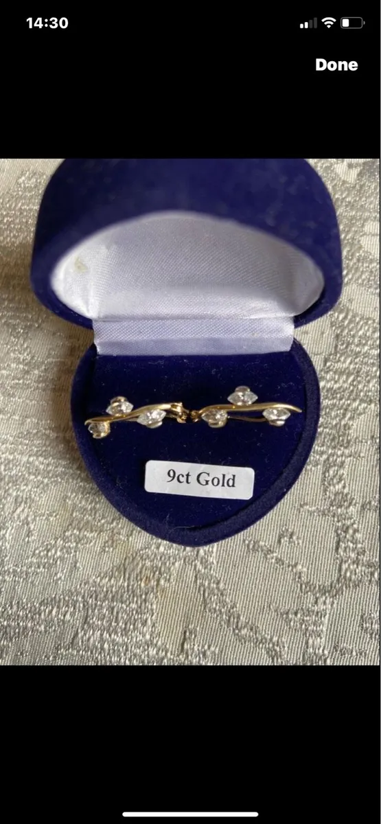 New 9ct gold Earrings - Image 1