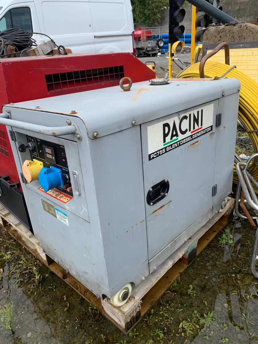 2x silenced diesel generators - Image 3