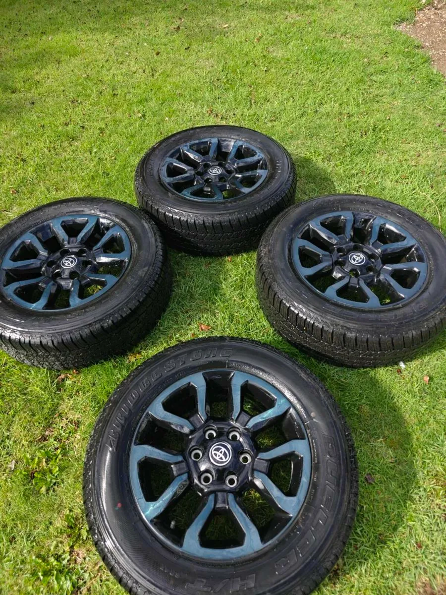 Toyota Hilux alloys - Image 1