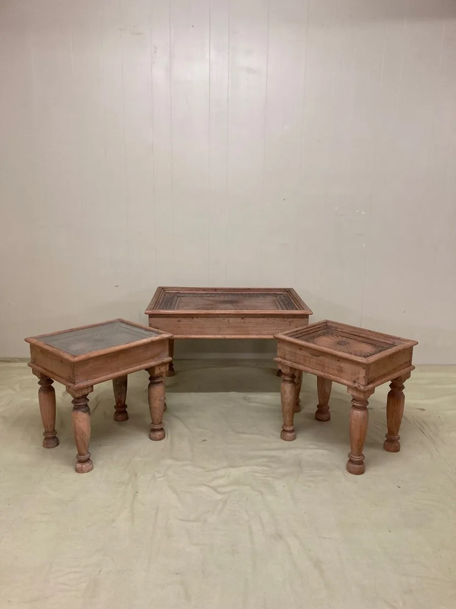 Set Far Eastern Occasional Tables - Image 2