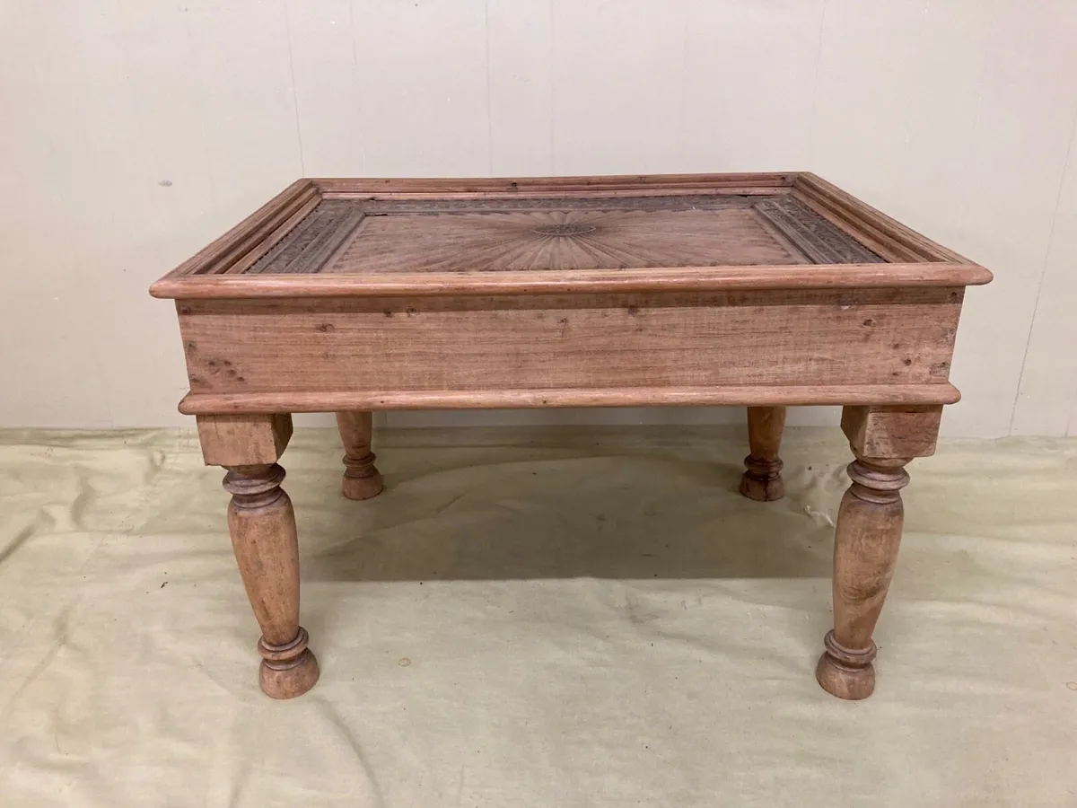 Set Far Eastern Occasional Tables - Image 3