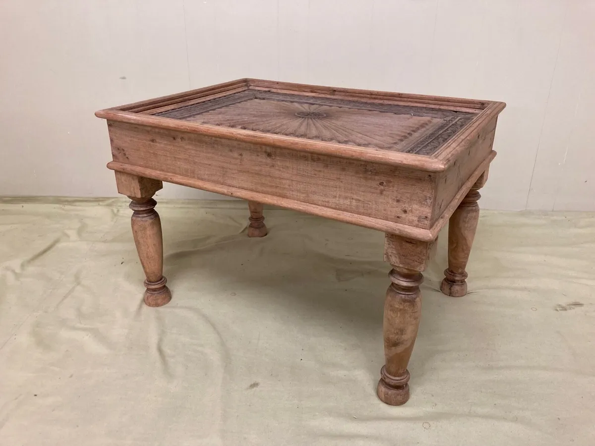 Set Far Eastern Occasional Tables - Image 4