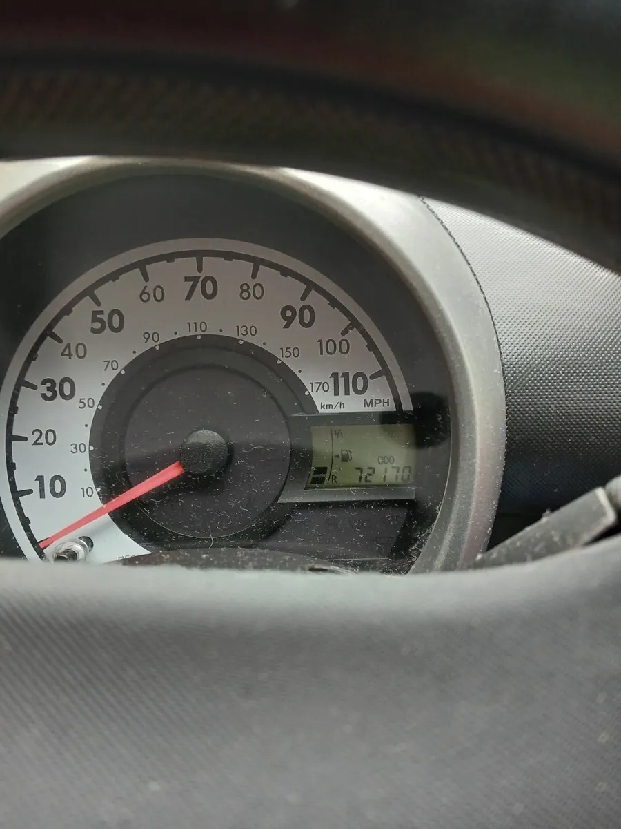 Peugeot 107 2011 - Image 1