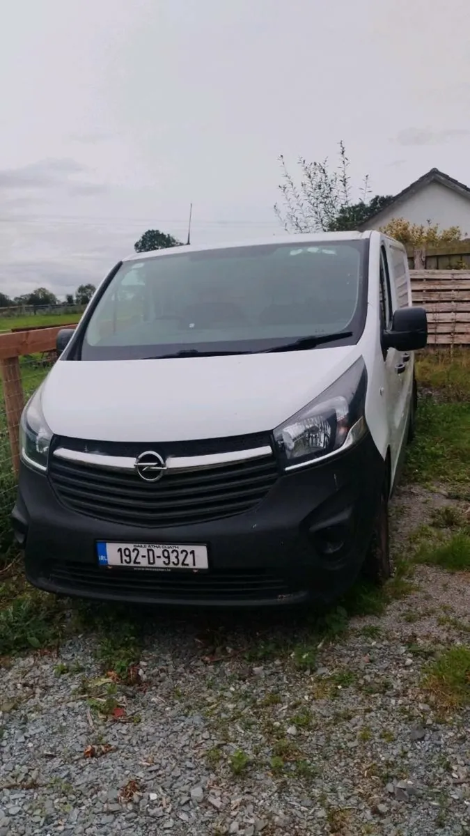 2019 Opel Vivaro Smoking - Image 1