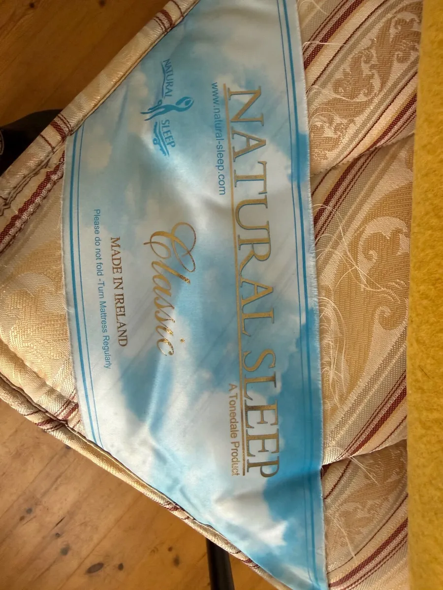 Bed and mattress queen size - Image 2