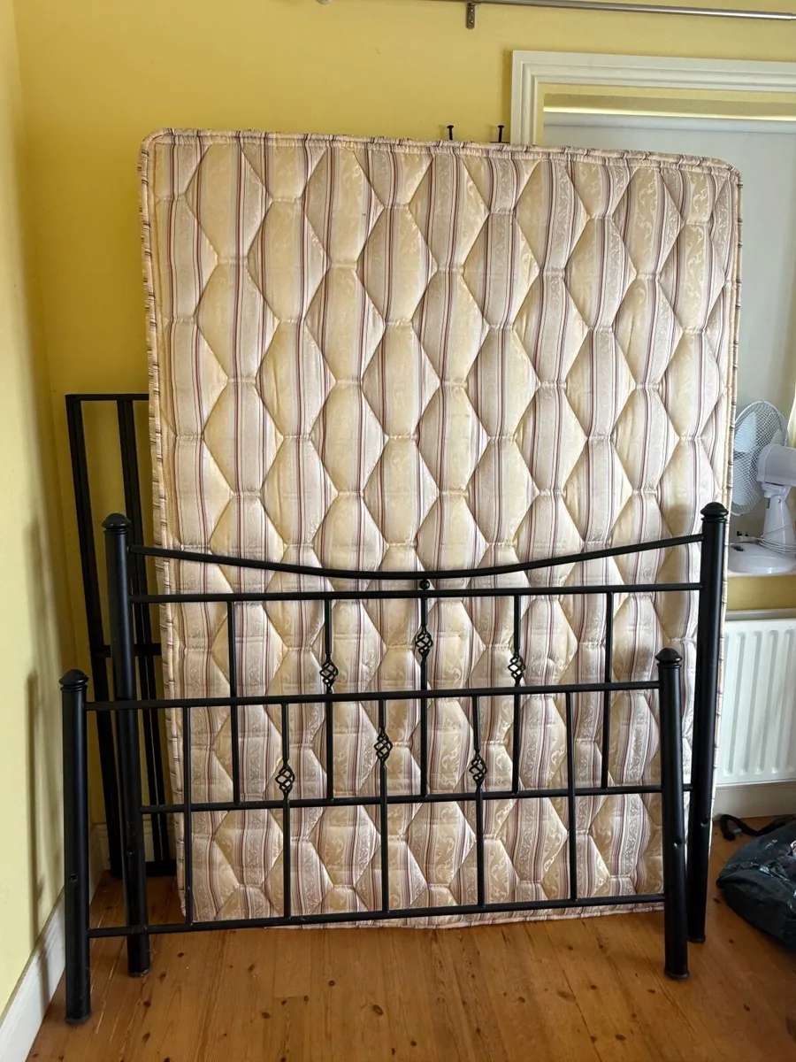 Bed and mattress queen size - Image 3