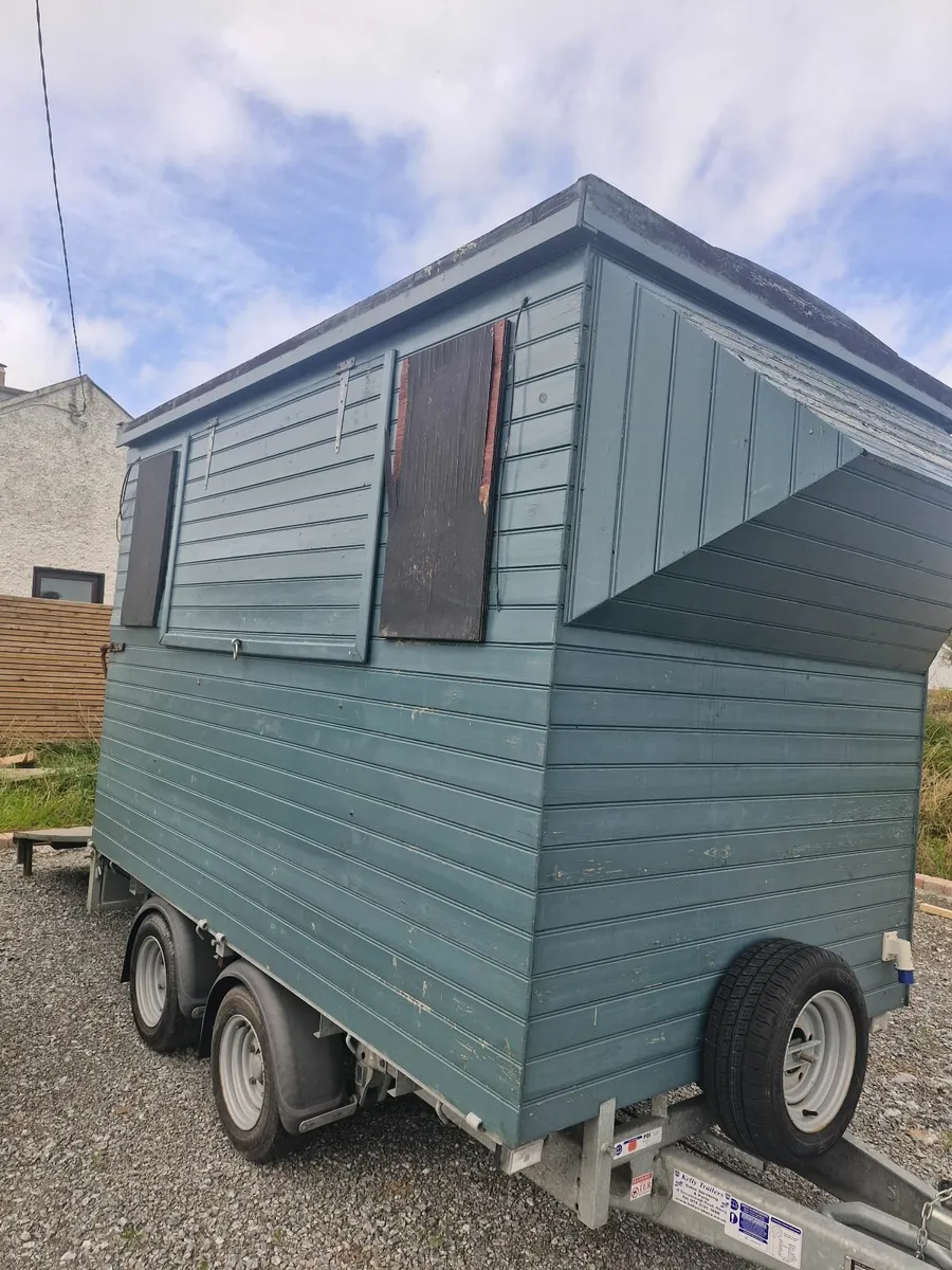 CATERING TRAILER - Image 2