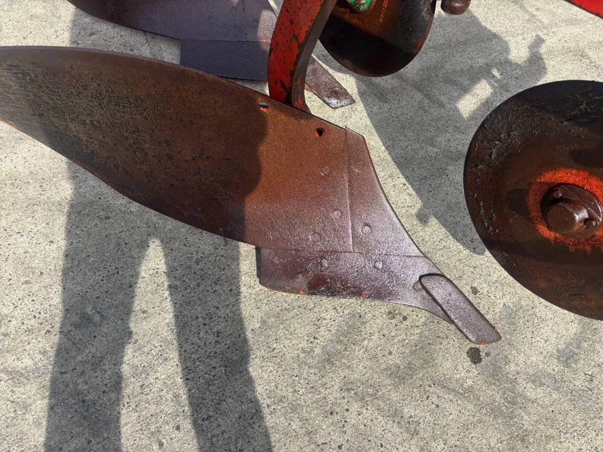 Kverneland plough 4 Furrow plough - Image 4