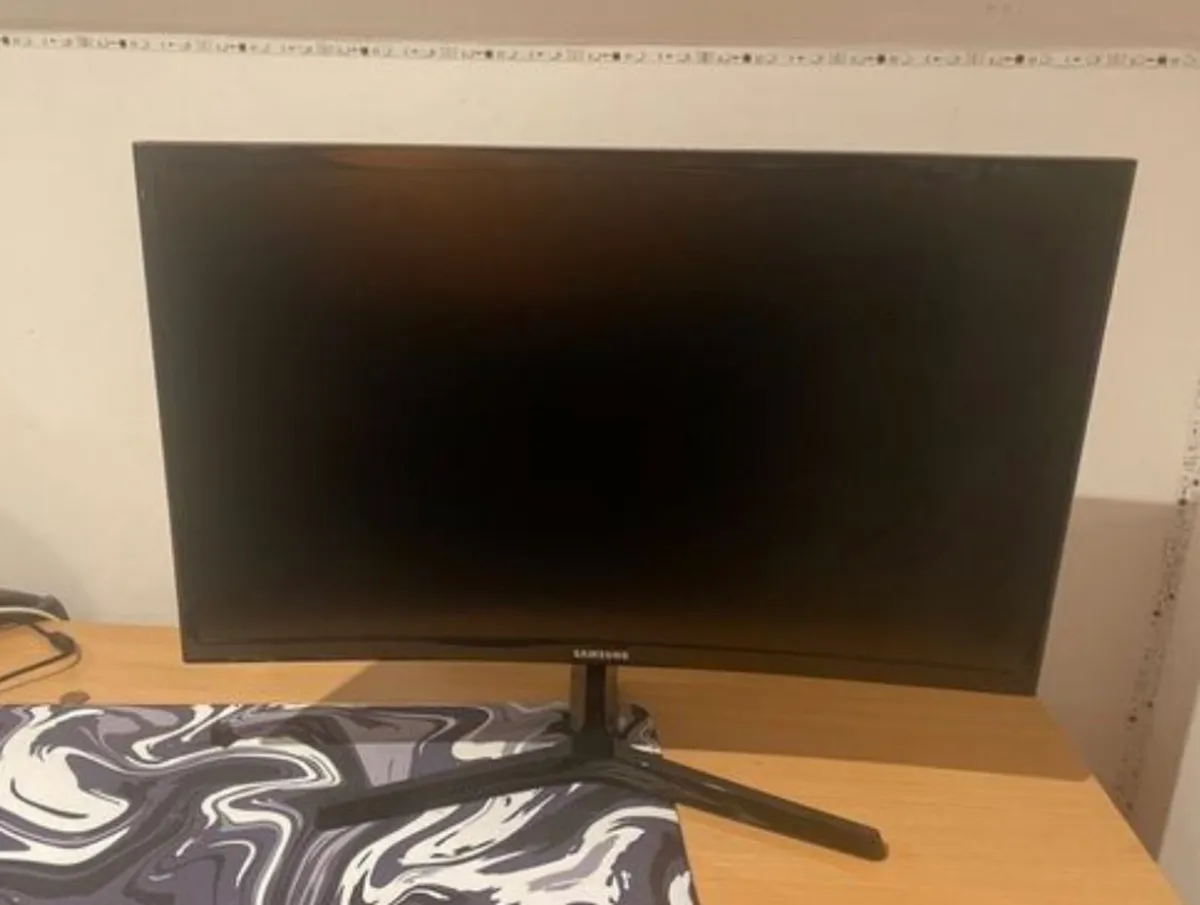 Samsung Curved Monitor