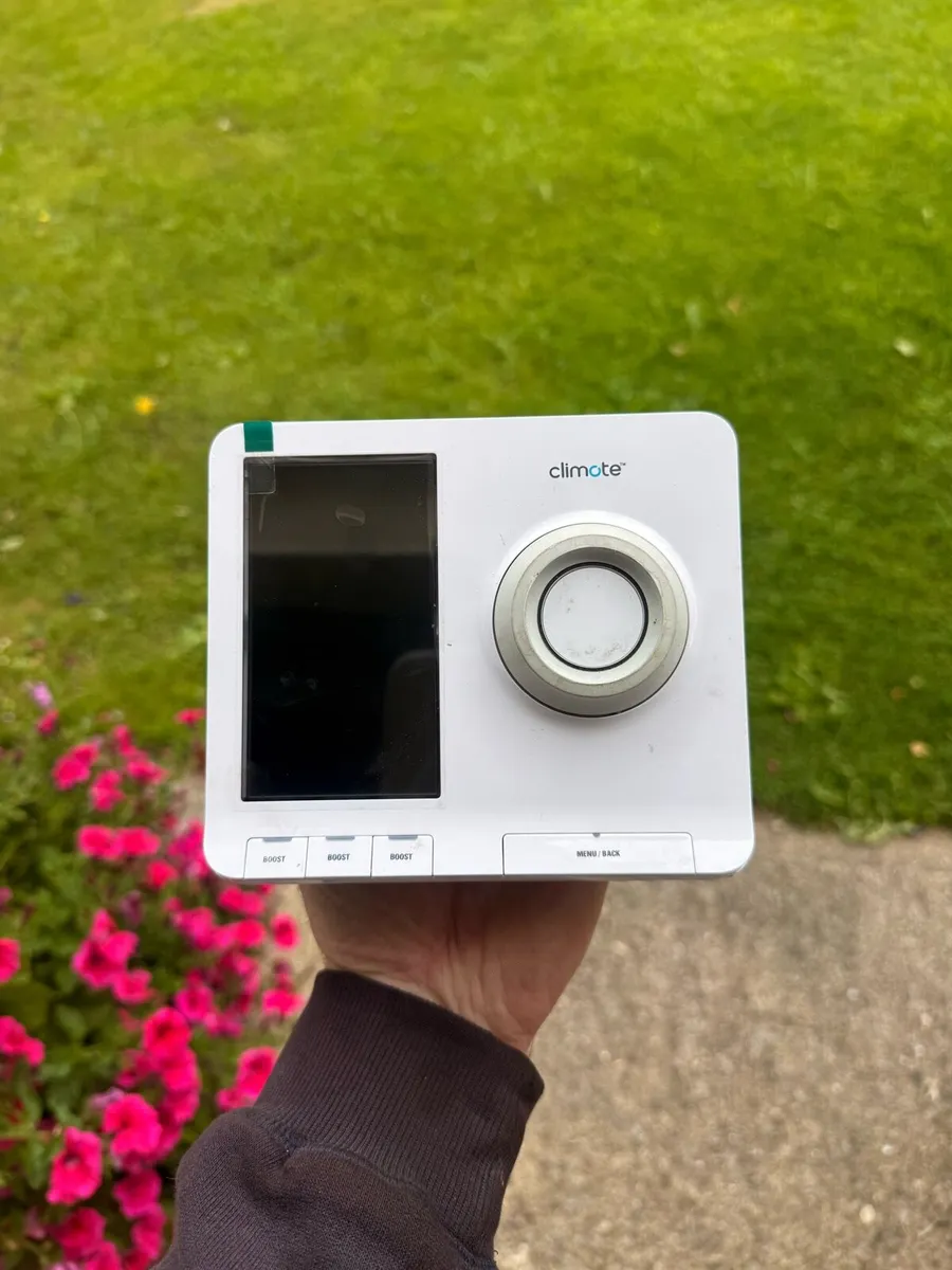 Climot 3 zone thermostat - Image 1