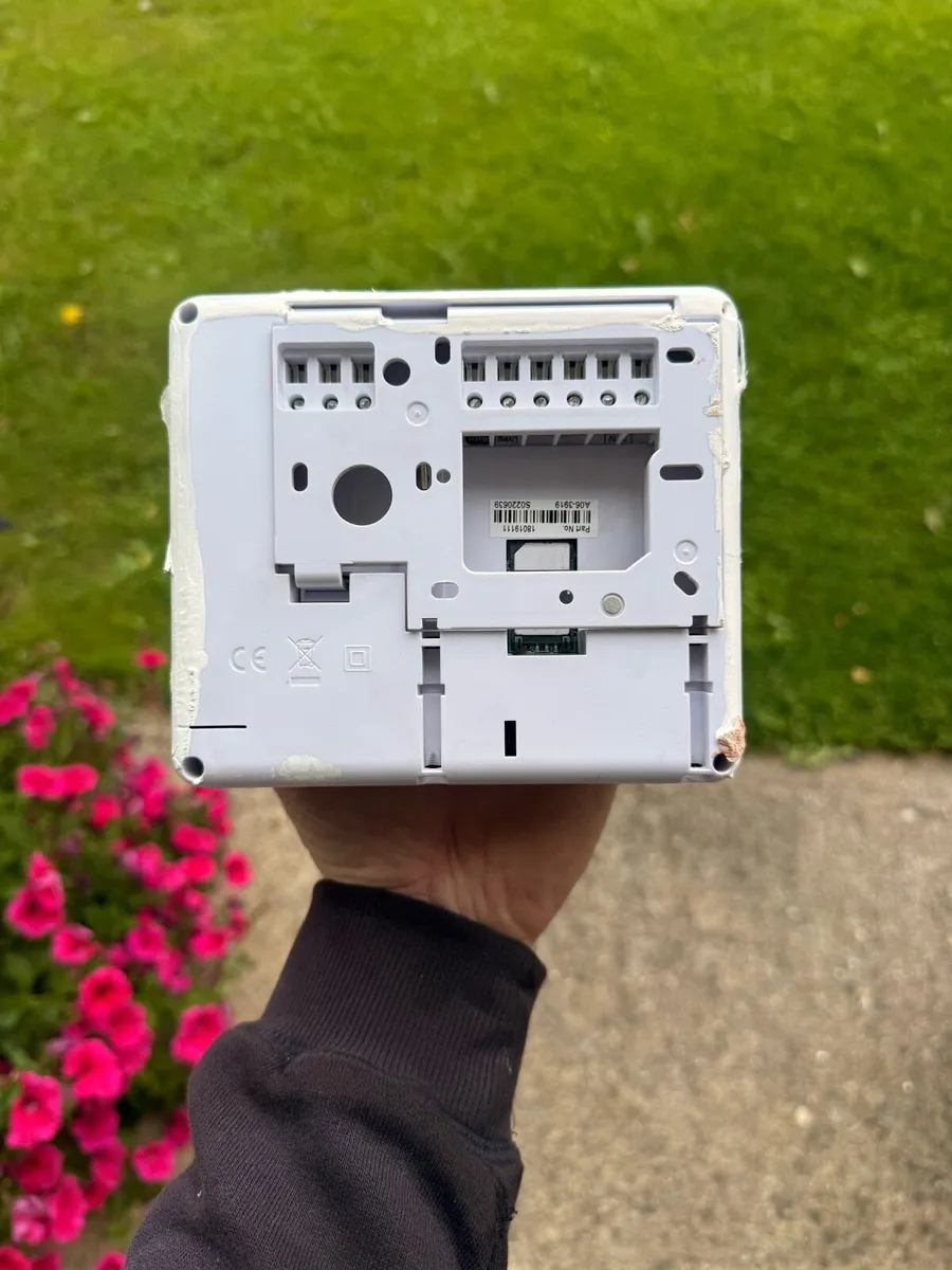 Climot 3 zone thermostat - Image 3