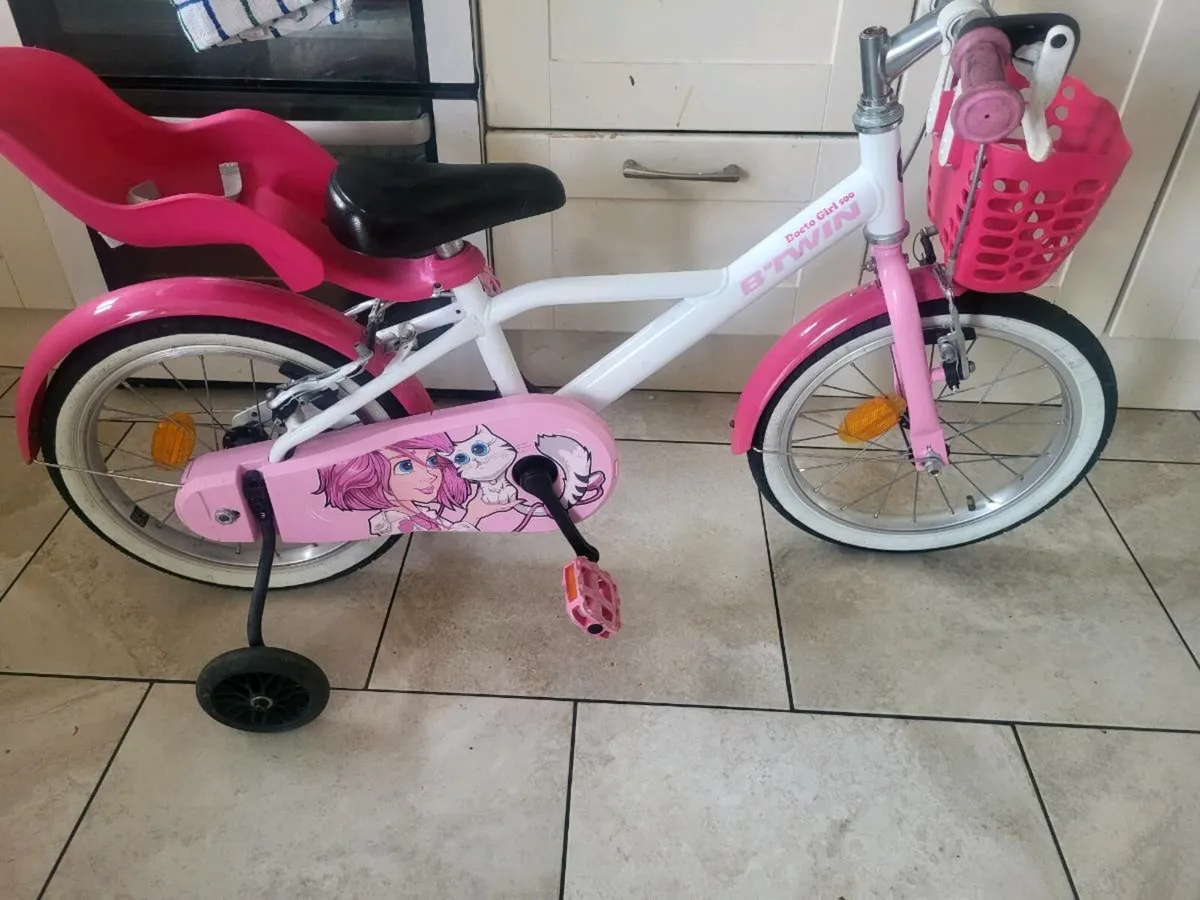 Girls bike - Image 1