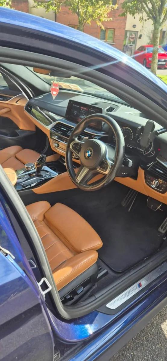 BMW 5-Series 2017 - Image 3