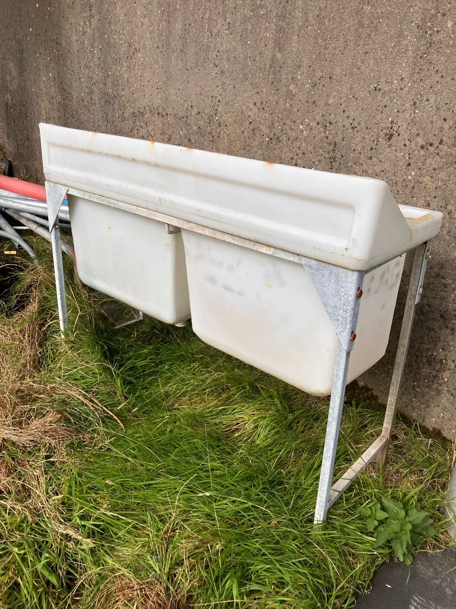 Milking Parlour Wash Trough