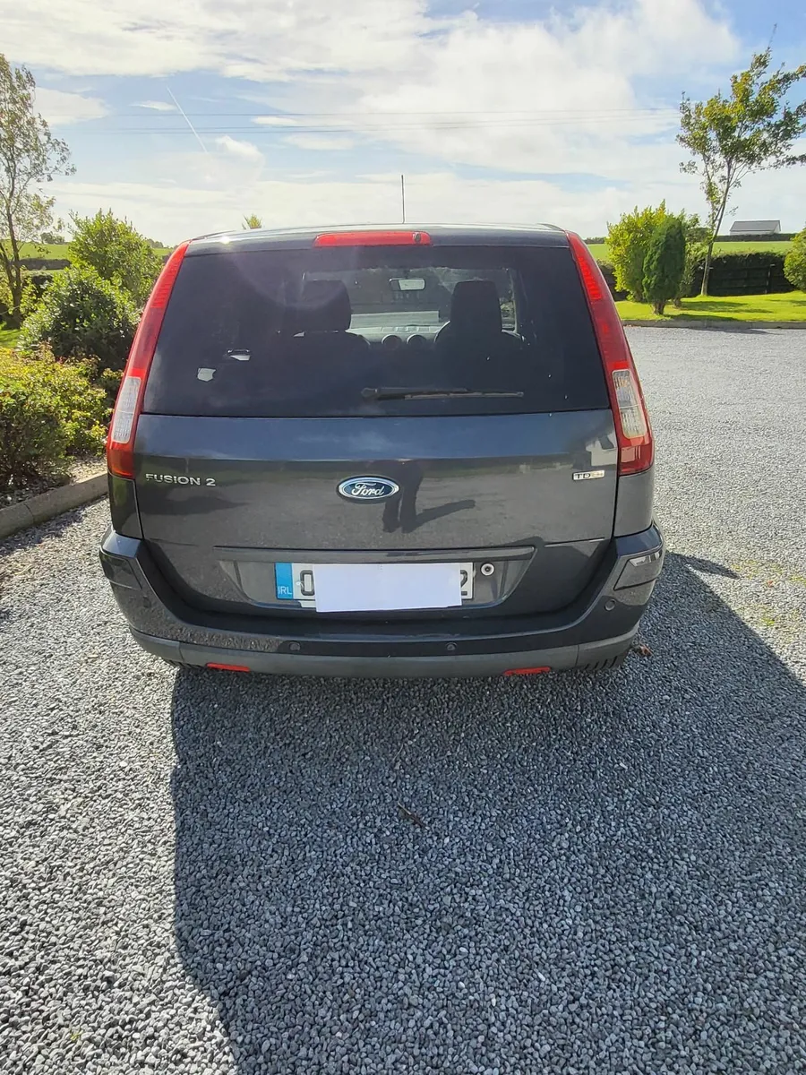 Ford Fusion 2008 - Image 2